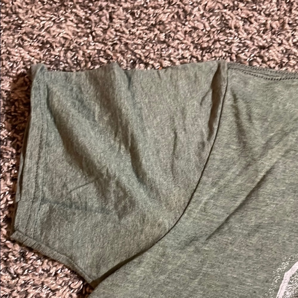 Gildan Green Short Sleeve Tee - Picture 4 of 5